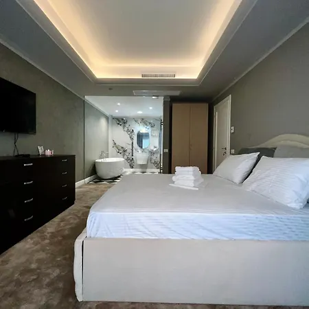 Clb Sea View Apartament